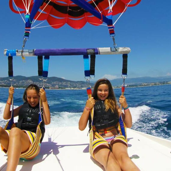 Parachute-ascentionnel-bouée-banane-ski-wakeboard-cannes-mandelieu